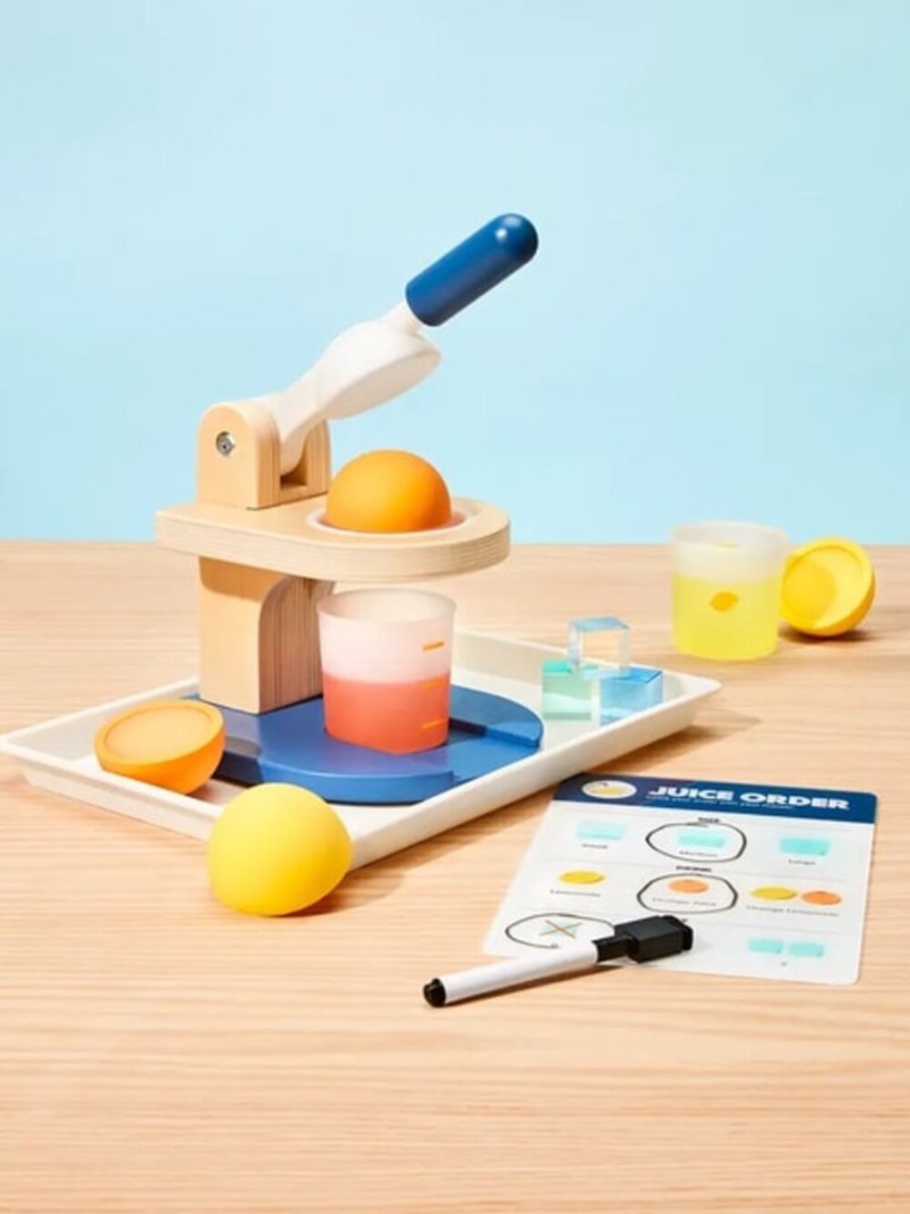 Kiwio Easy-Squeezy Juicer Set. With box.   lemonade stand. orange juice. kitchen